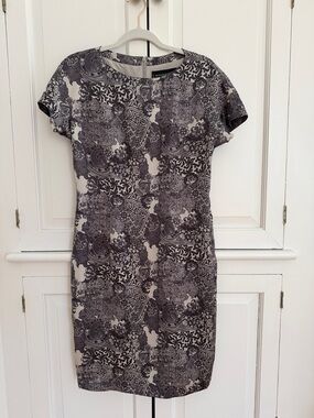 Shanghai Tang 100% Silk Dress Size 8 Luxury Designer Elegant Classic